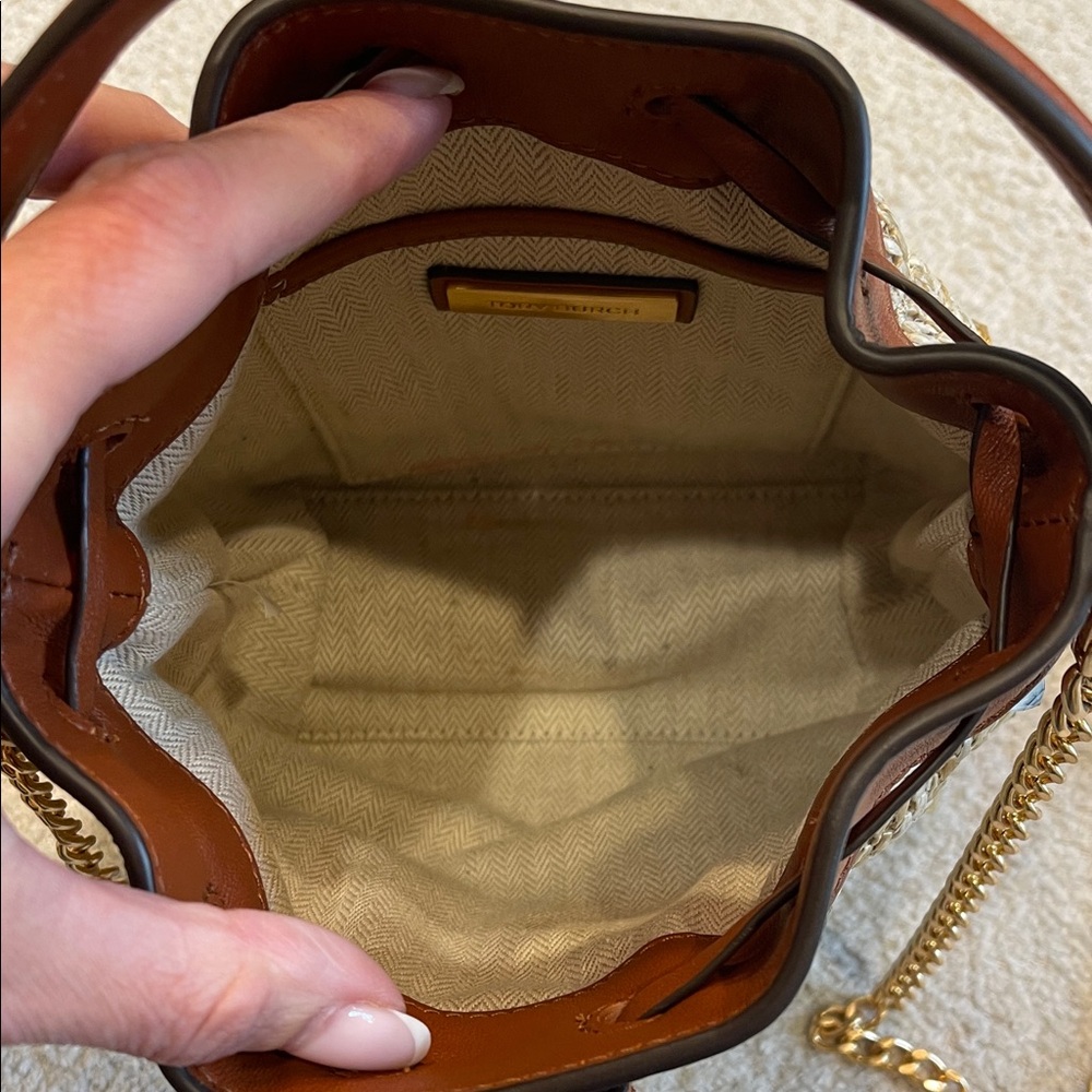 Tory Burch Straw Bucket Bag with Brown Leather and Crossbody Gold Chain - Picture 7 of 7
